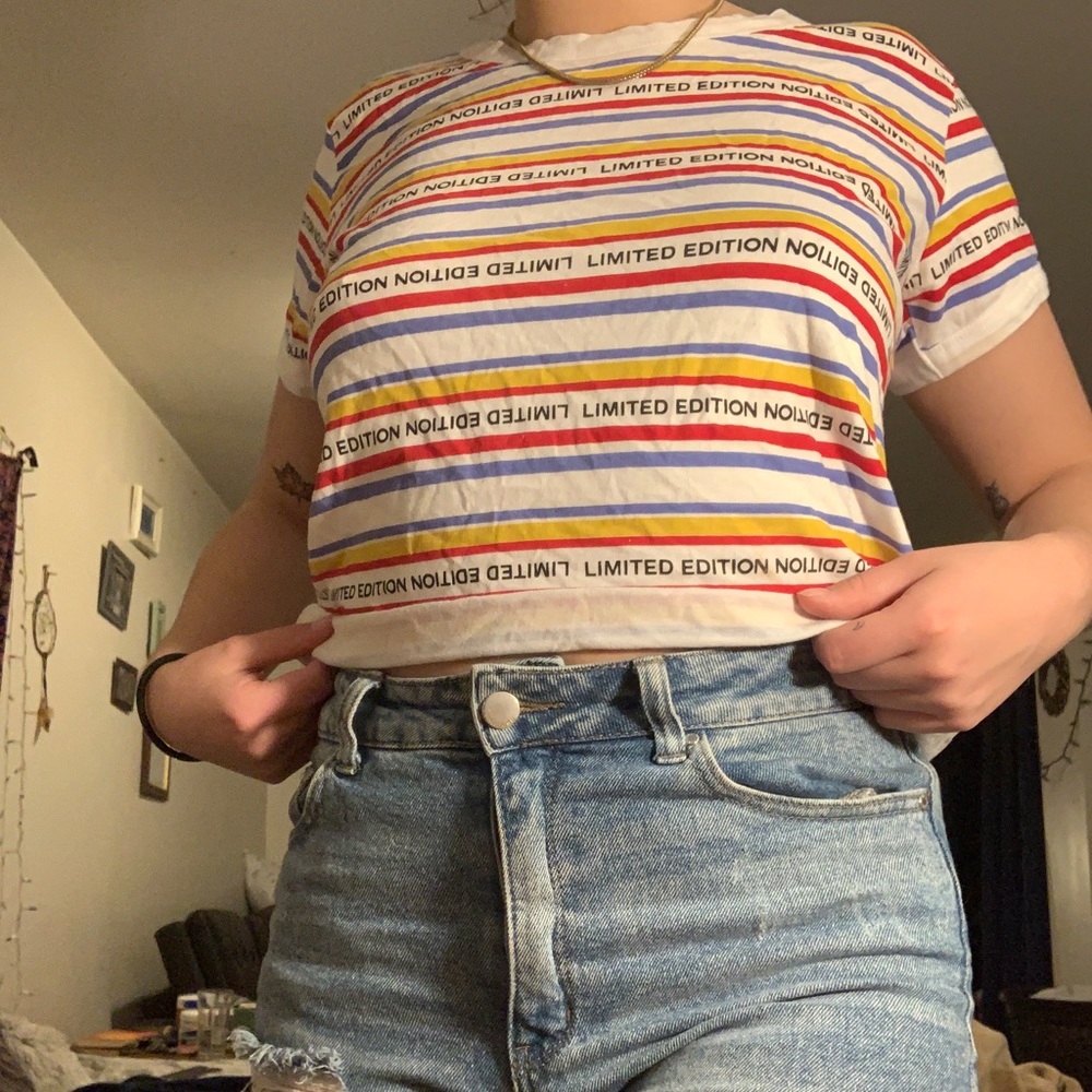 ‘Limited Edition’ trendy crop top